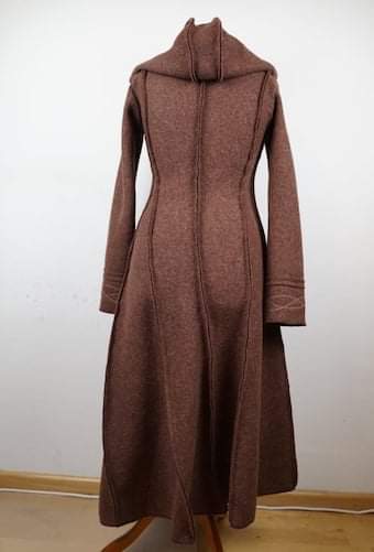 Größe 36 - langer Mantel aus Wollwalk