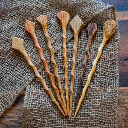 Lange Haarnadeln aus recyceltem Holz – Perfekter Halt für jedes Haar