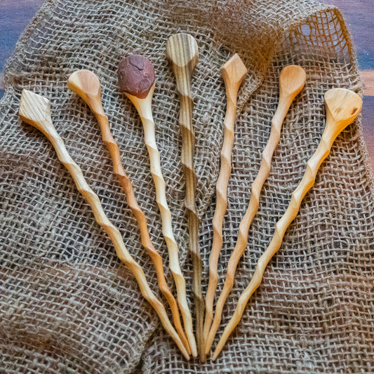 Extra lange Haarnadeln aus recyceltem Holz – Perfekter Halt für jedes Haar