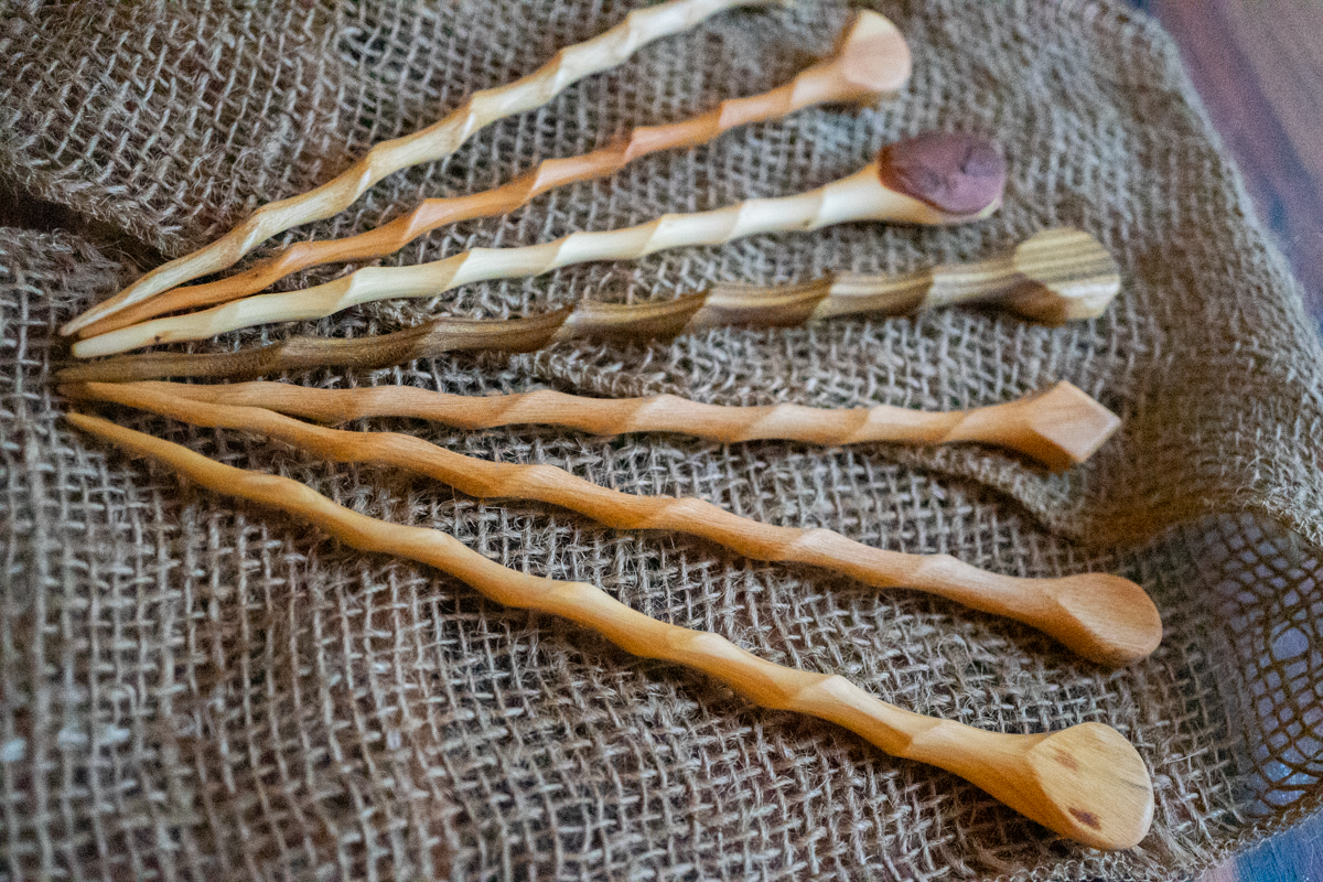 Extra lange Haarnadeln aus recyceltem Holz – Perfekter Halt für jedes Haar