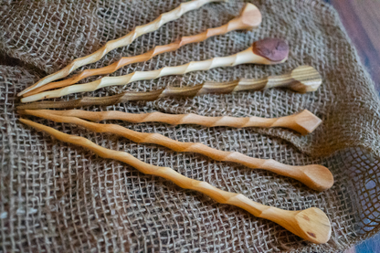 Extra lange Haarnadeln aus recyceltem Holz – Perfekter Halt für jedes Haar