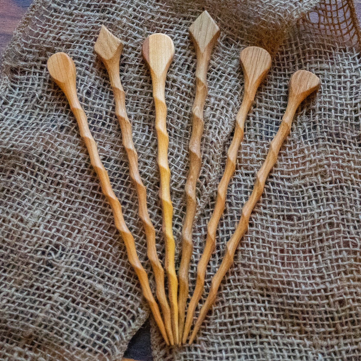 Extra lange Haarnadeln aus recyceltem Holz – Perfekter Halt für jedes Haar