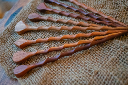 Extra lange Haarnadeln aus recyceltem Holz – Perfekter Halt für jedes Haar