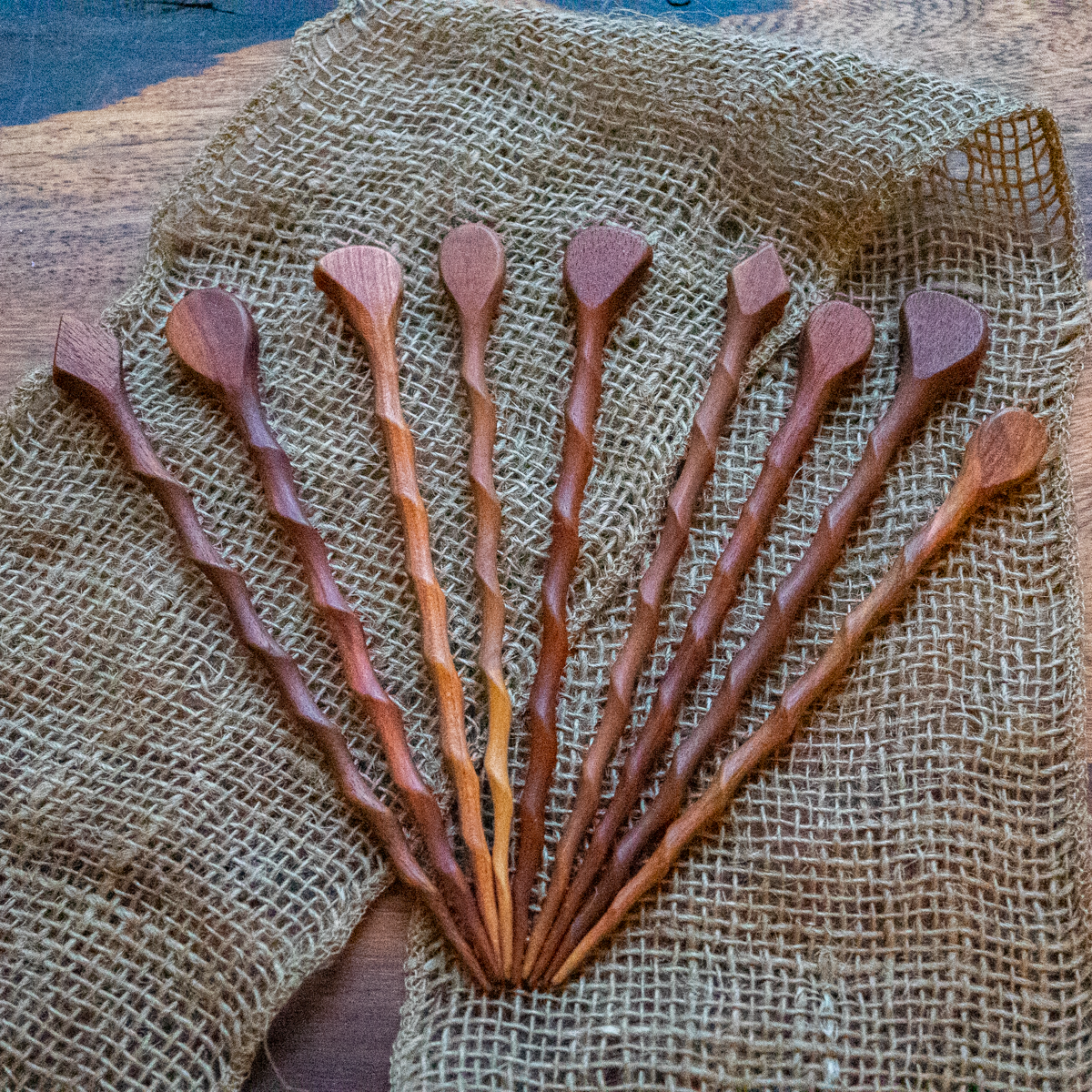 Extra lange Haarnadeln aus recyceltem Holz – Perfekter Halt für jedes Haar