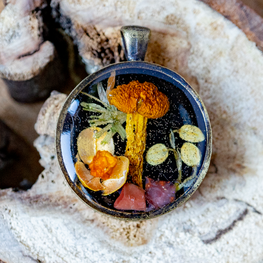 Naturamulett – Pilzanhänger als Hobbittür