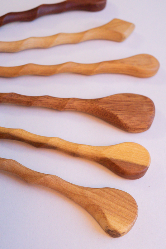 Extra lange Haarnadeln aus recyceltem Holz – Perfekter Halt für jedes Haar