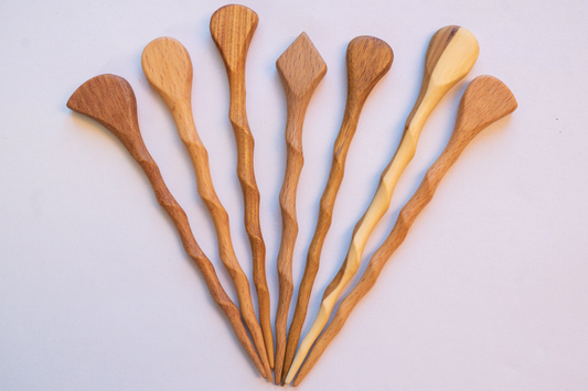 Kurze Haarnadeln / Tuchnadeln aus recyceltem Holz