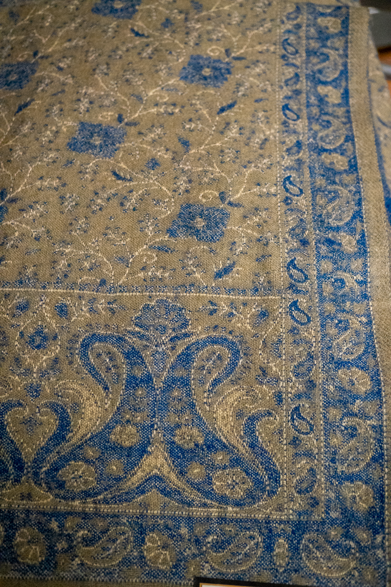 Scarf / blanket