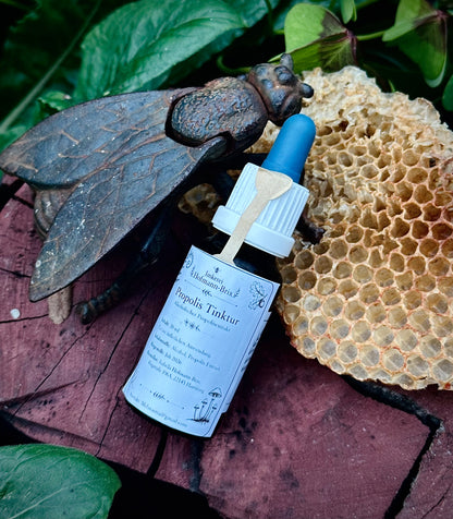 Propolis-Tinktur aus eigener Imkerei | 28,6 % Rohpropolis-Ansatz | 3–100 ml
