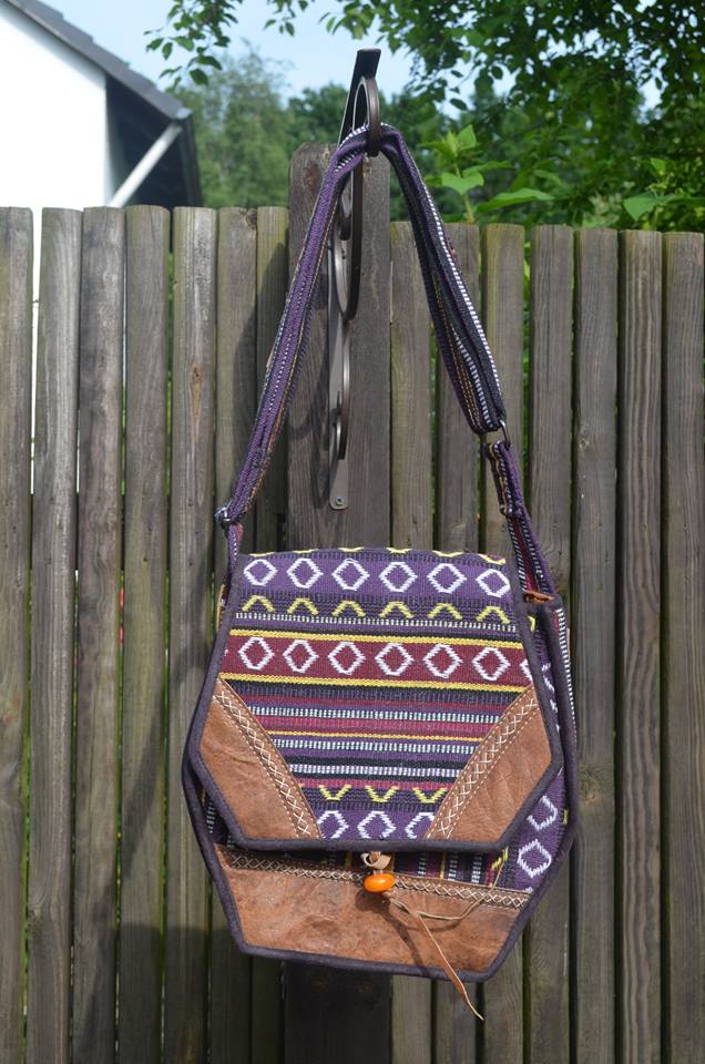 Handbag - 6 square in shades of purple