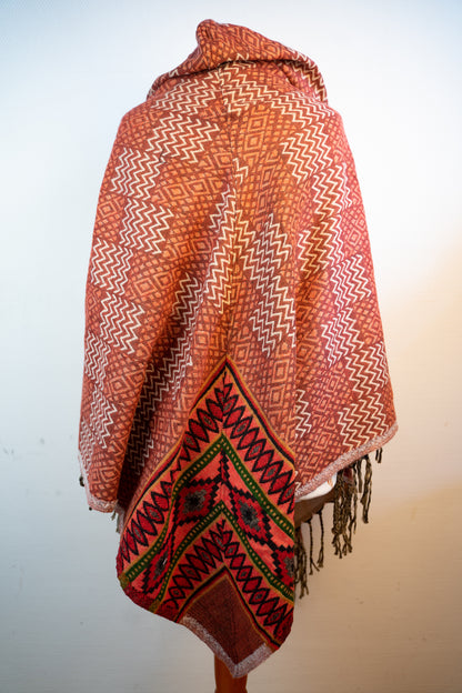 Poncho mit Taschen