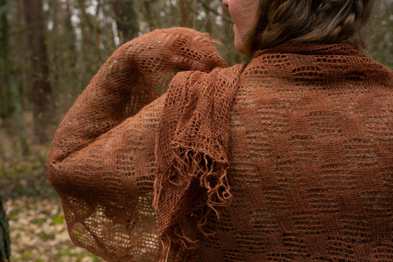 Nettle fiber scarf