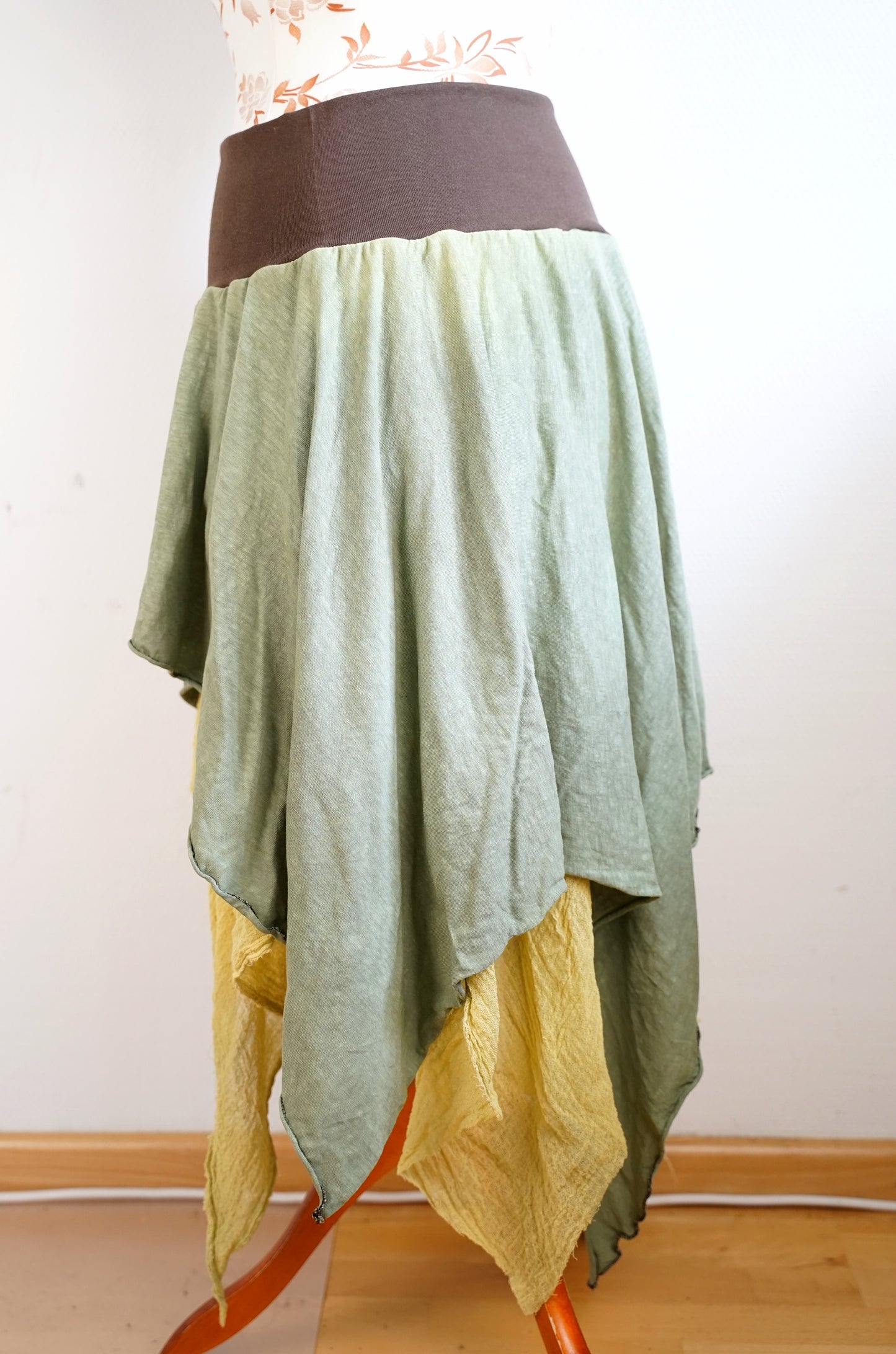 Pointed skirt - hemp