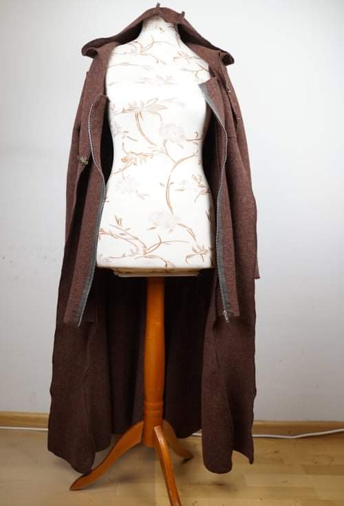 Größe 32/34 - langer Mantel aus Wollwalk
